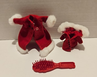 Barbie Holiday Kelly and Stacy Matching Holiday Winter Jackets 1999 With Matching Hairbrush