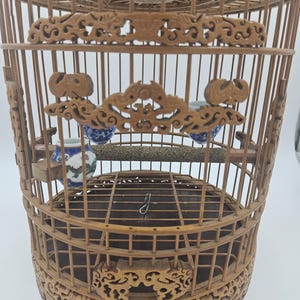 A closer look at Asia Style Bird Cage Windows Window Box