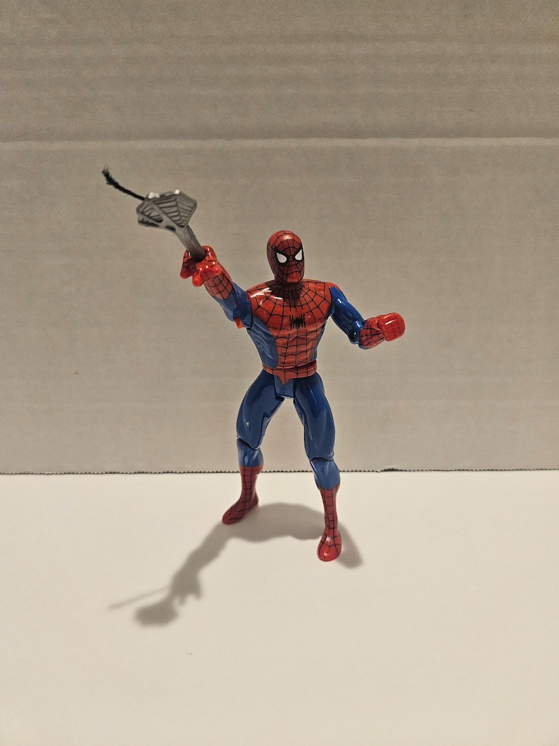 Figura de acción de Spiderman Web Shooter de 1994, 5 pulgadas, juguete vintage de Toy Biz Spider-Man imagen 1