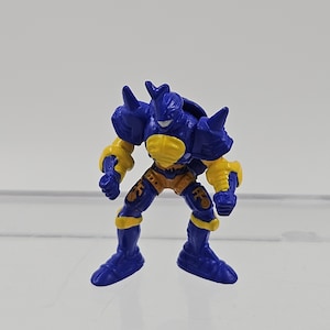 2002 Digimon Digital Monsters 1.5" Beetlemon Blitzmon Mini PVC Figure Bandai