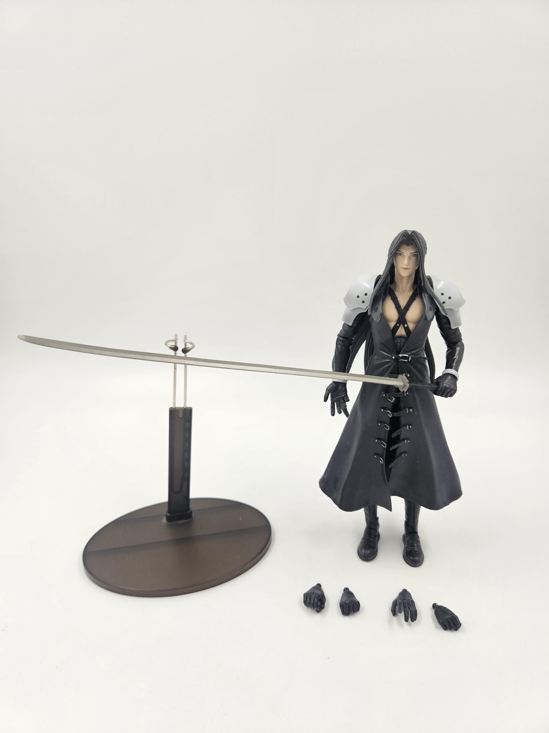 Play Arts Kai Final Fantasy VII: Advent Children Sephiroth