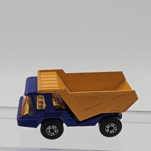 Vintage Lesney Matchbox 1975 Superfast #23 Atlas Dump Truck Blue/Orange