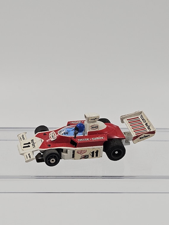 Aurora AFX G Plus Mclaren F1 Texaco Marlboro Red White # 11 HO