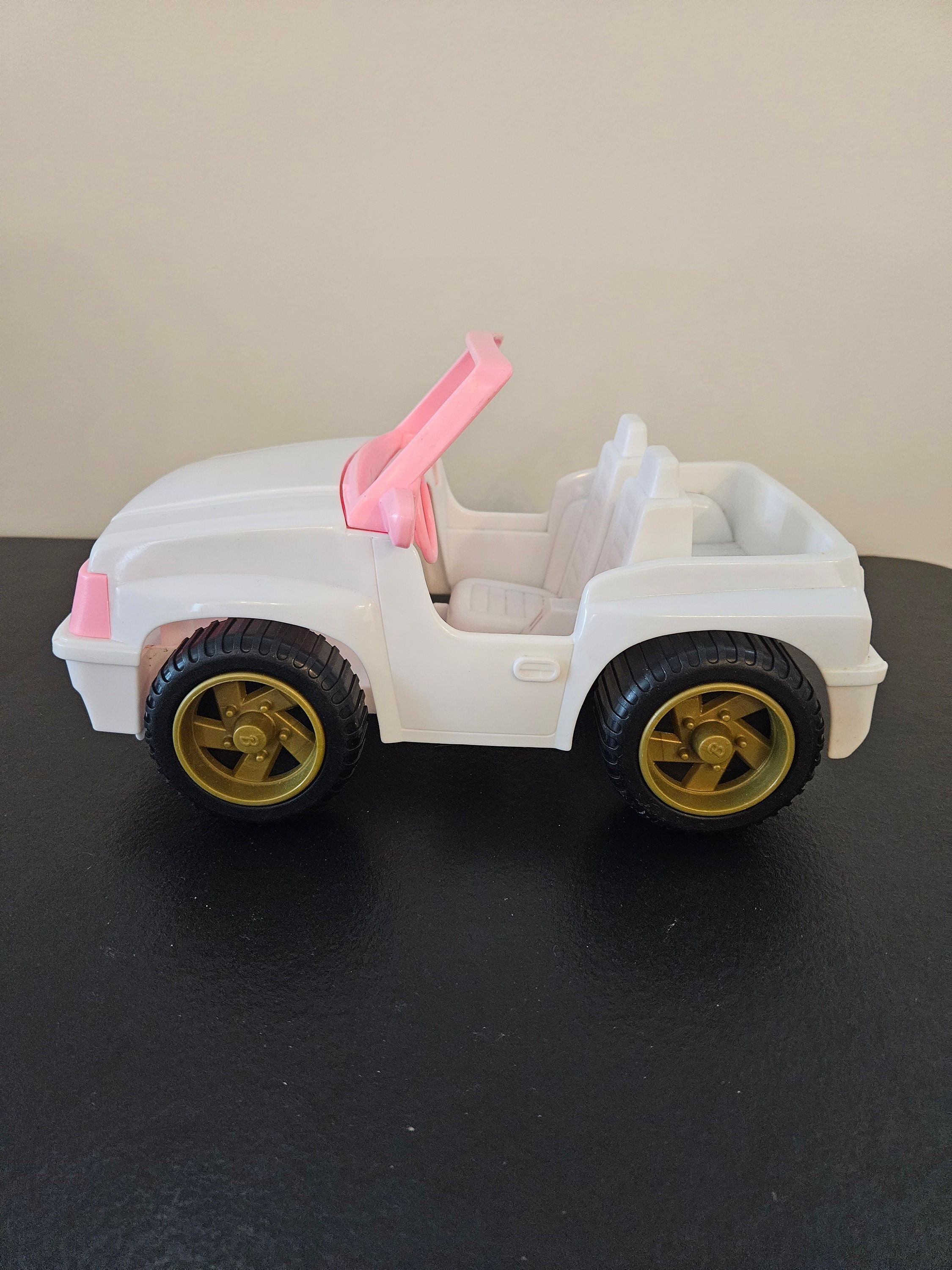 Barbie jeep early 2000s hotsell