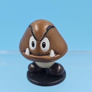 Nintendo 2007 Super Mario Brown Goomba Figure 1 Inch Tall
