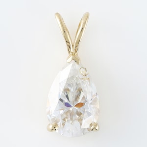 3 CT Pear Cut Lab-Grown Diamond Necklace: 14K Gold Teardrop Pendant