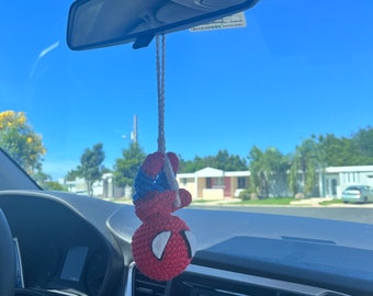 Szydełkowy urok samochodu Spiderman, Amigurumi Spider-Man, ręcznie robiony dodatek, urok lusterka wstecznego, prezent Spider-Verse