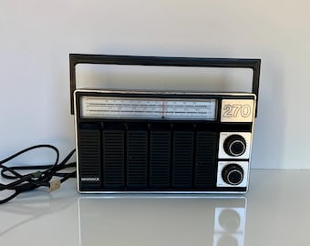 Rare Toshiba Solid State AM FM Handheld Portable Transistor