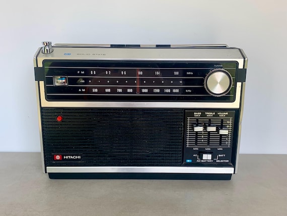 HITACHI 無線/FM/AMラジオ KS-1000W 昭和レトロ　完動品 HITACHI 無線/FM/AMラジオ KS-1000W 昭和レトロ 完動品