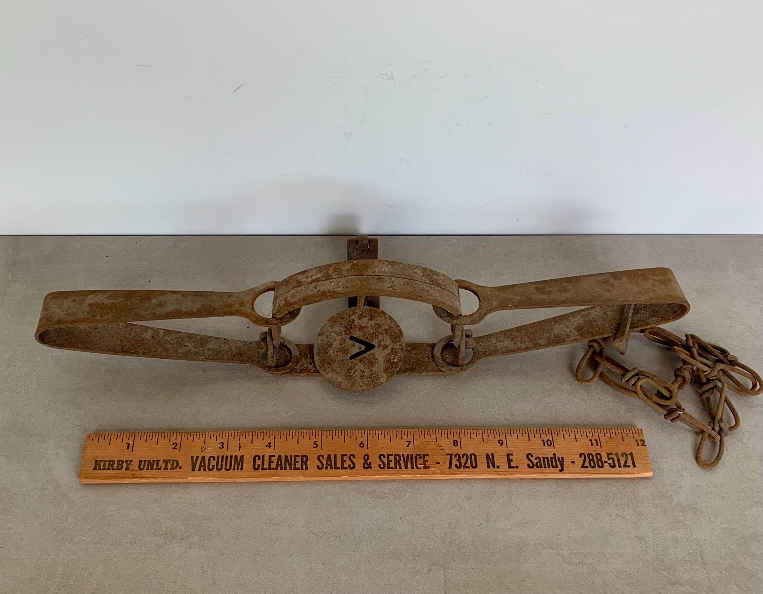 Rusty Victor Trap With 2 Legs/springs, Med Size - Etsy