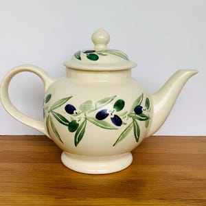 Bridgewater English Tea Pot, hand painted With Purple Flowers, Kitchenware.