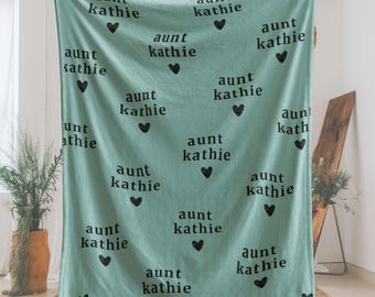 Custom Aunt Name Blanket, Aunt Birthday Gift, Est 2025, Bae Pregnancy Announcement Gifts Camp Soon To Be Auntie Gift, Custom Name Blanket