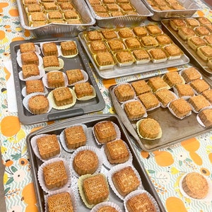 Six mooncakes in one pack are made with love. The proceeds go to support sickle cell disease screening in the Kiboga district in Uganda.