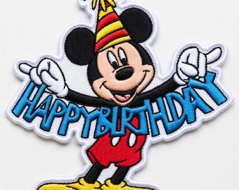 Parche bordado de Mickey Mouse de Disney con la frase "Feliz Cumpleaños", regalo clásico termoadhesivo de cumpleaños para fans de Disney.