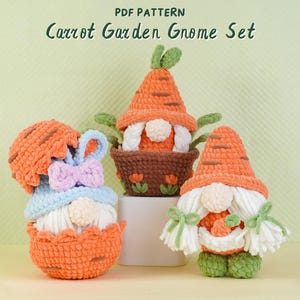 Puede incluir: Un juego de tres tazas de cerámica con un acabado moteado y mate. Las tazas son en tonos crema, gris claro y gris oscuro. Cada taza tiene un diseño simple y minimalista, ideal para café o té.