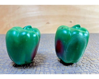 Green  Pepper Salt and Pepper Shakers
