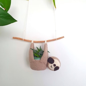 Sloth plant hanger - crochet pattern - ceesie's crochet