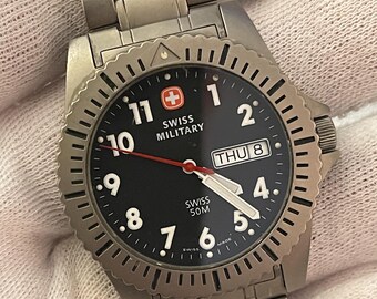 Vintage Swiss Victorinox Swiss Army 4.566 Men's Quartz Watch