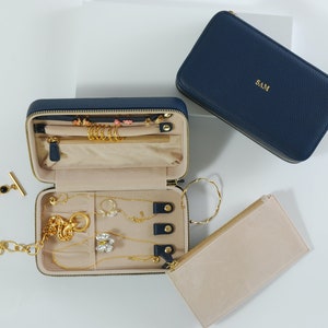  CASE ELEGANCE Saffiano Leather Travel Jewelry Case, Versatile  Travel Jewelry Storage Case, Compact & Stylish Jewelry Organizer