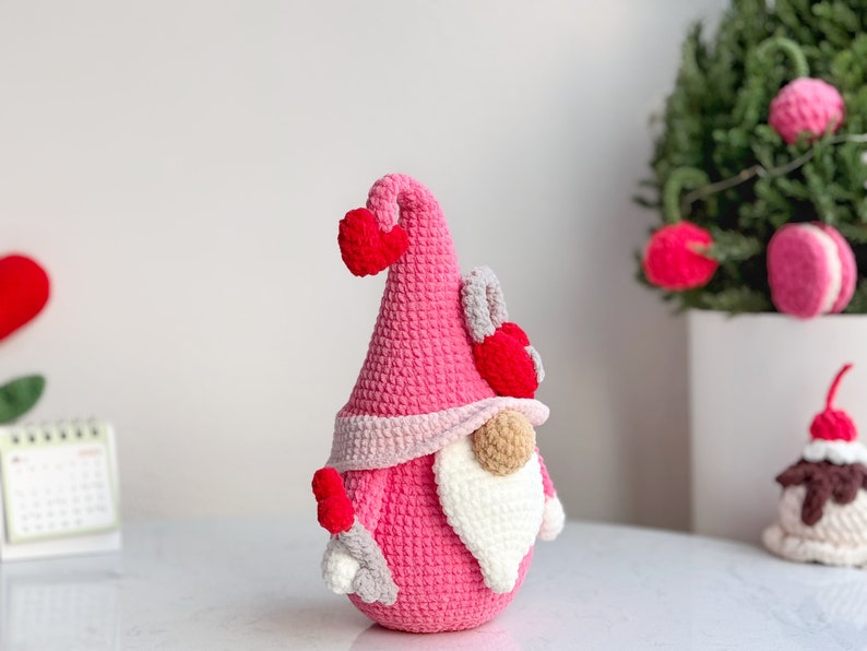 Love Couple Gnome Crochet Pattern, Valentine Crochet Pattern, Heart Crochet Pattern, Love Crochet Pattern image 4