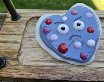 Fused glass cookie magnet w/face