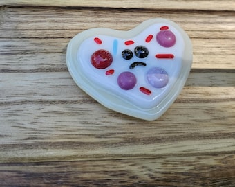 Fused glass cookie magnet w/face