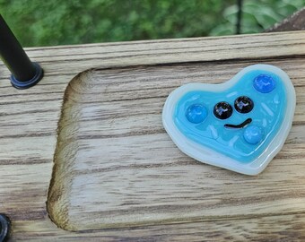 Fused glass cookie magnet w/face