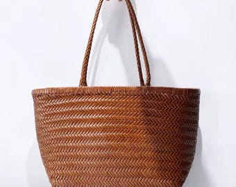 Handcrafted Leather Tote Bag: Retro Woven Design