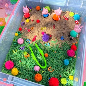 Caixa sensorial da Peppa Pig, Caça ao Alfabeto, Kit para desenvolver a coordenação motora fina, Volta às Aulas