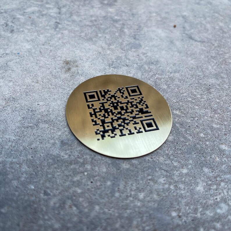 QR Code Memorial Plaque: Brass Circle 50 Mm Diameter - Etsy