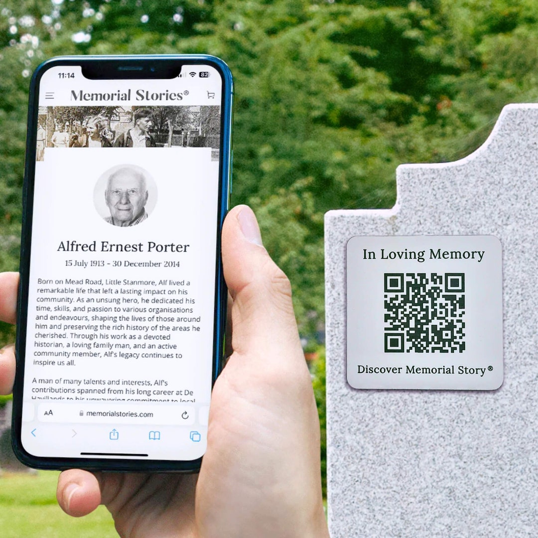QR Code Memorial Plaque & Remembrance Page Steeleffect Acrylic Square
