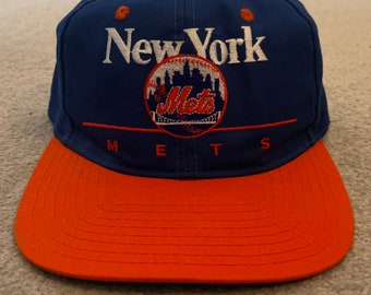 1990s MLB New York Mets Twins Deadstock Snapback Baseball Cap, immaculate condition, unworn, no tags attached.