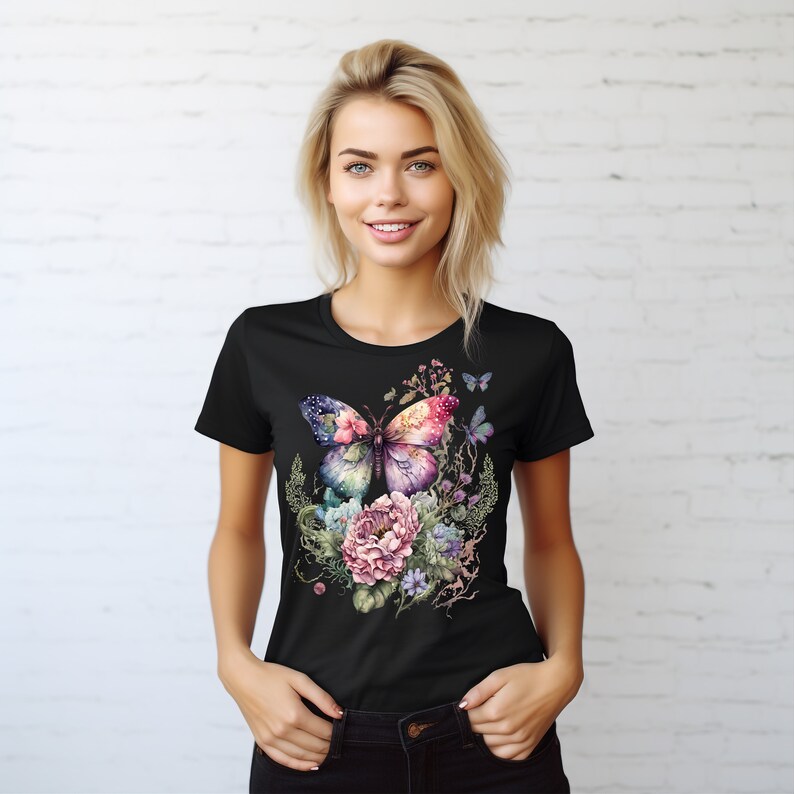 Camiseta con estampado floral de mariposa, camiseta para amantes de la naturaleza. imagen 2