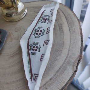 Hand-made Palestinian tatreez embroidery painted jewellery tray