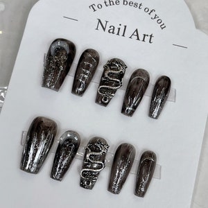 Handmade Press-on Nails featuring Salon-Quality Design, Long-Lasting Beauty