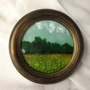 Small original landscape oil painting in vintage style golden round frame, small antique framed landscape painting, 5.52 pouces