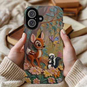 Coque de portable Bambi and Skunk, motif forêt florale Disney, dessin animé mignon Bambi Friends pour iPhone 16, 15, 14 Tough ou Magsafe et Samsung, 442,50