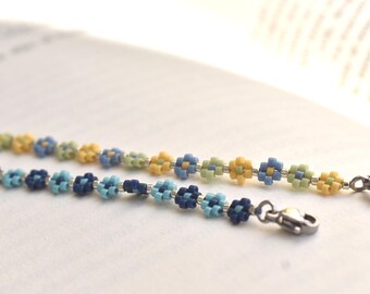 Handmade Miyuki Floral Bracelet | Daisy Beaded Bracelet | Delicate Adjustable Bracelet