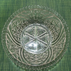 Bol vintage en verre avec bord festonné