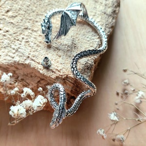 Gothic Dragon Cuff Earring: Fantasy Ear Jewelry for Cool, Mythical Style