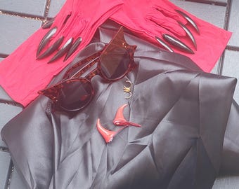 Vampire costume – set of accessories | Cloak, gloves with claws, glasses, horns, fangs | 2 styles