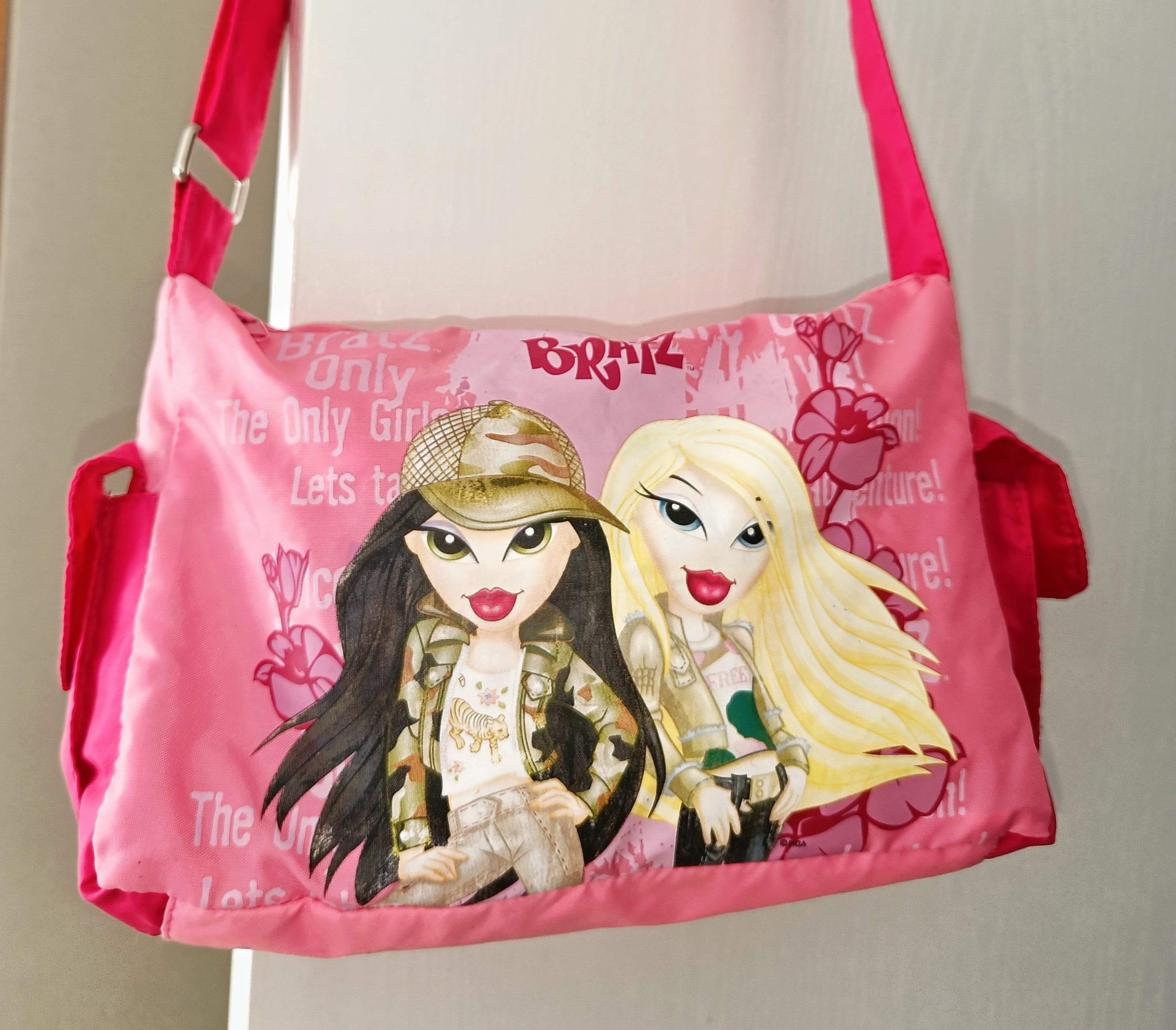 Bratz Shoulder Bags