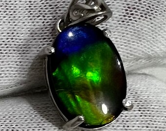 Ammolite Pendent
