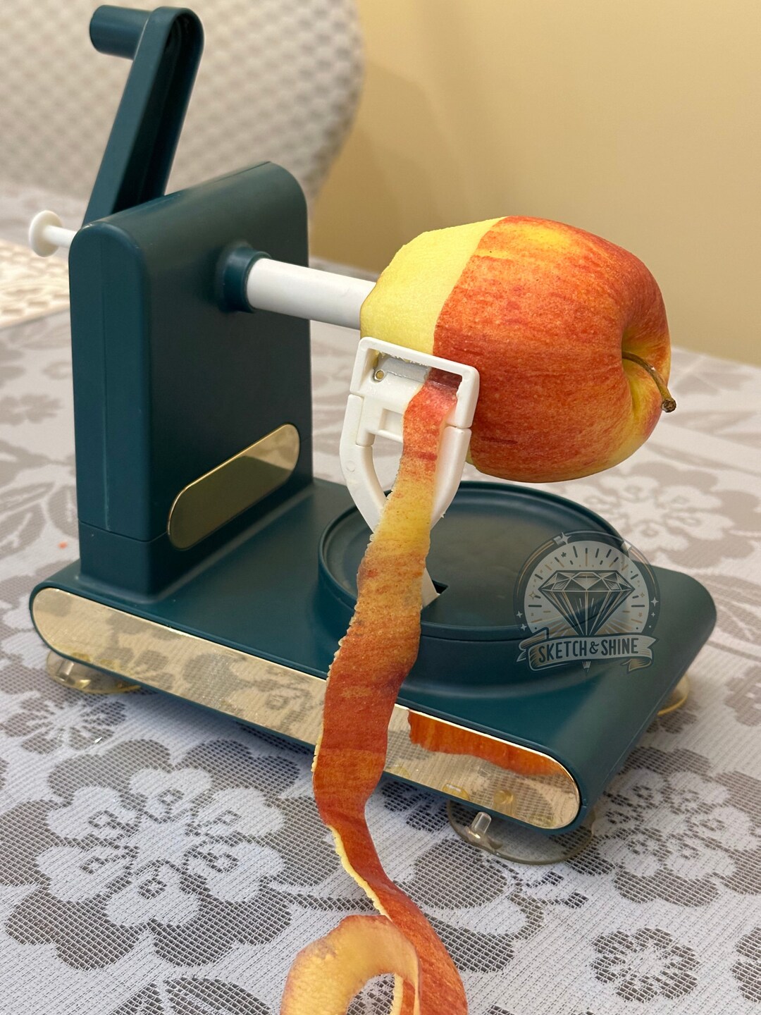 3in1 Apple Peeler, Corer, and Slicer the Crankmaster Easy Fruit