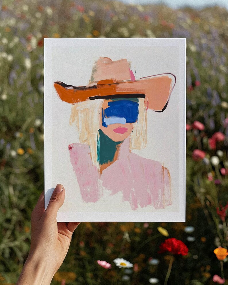 Lámina artística abstracta de vaquera con pintura gruesa: Glamour del Oeste, decoración de rodeo en rosa y cobalto. imagen 4