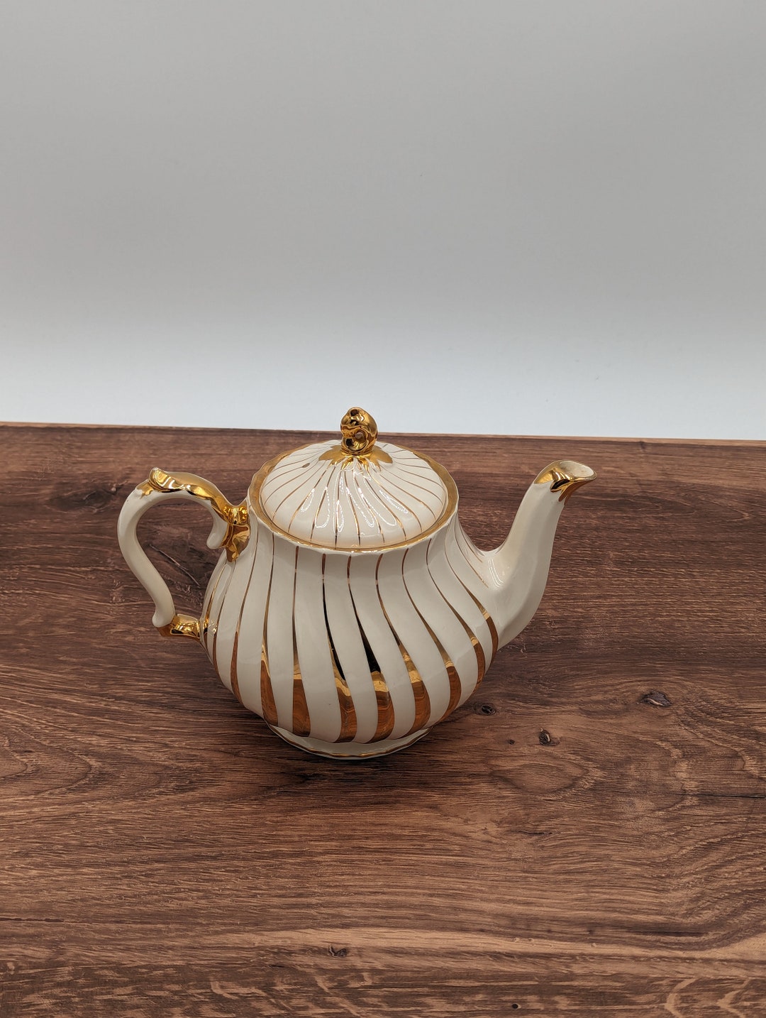 Vintage Sadler Porcelain Teapot Footed/pedestal With Ivory & Gold