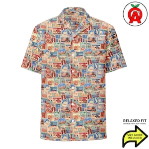 Camicia hawaiana da viaggio internazionale, camicia button-down con timbro passaporto, camicia da festa con motivo visto, top da spiaggia per viaggiatori, camicia da vacanza retrò con cartolina.