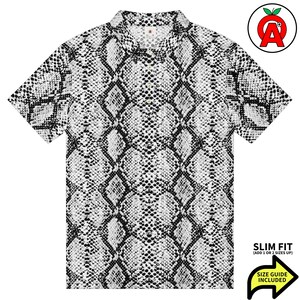 Polo con stampa pitonata, vestibilità slim effetto rettile, polo da golf con squame, top da tennis con stampa vipera, polo sportiva selvaggia, polo unisex a maniche corte con stampa giungla