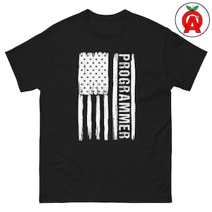 Patriotisk programmerare-t-shirt, flagggrafiktröja, klassisk sliten t-shirt, grunge casual topp, kodande rund halsad t-shirt, utvecklar unisextröja