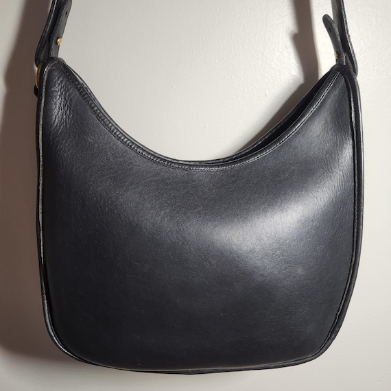 Vintage Coach Black Becket Zip Crossbody Leather Bag, Adjustable